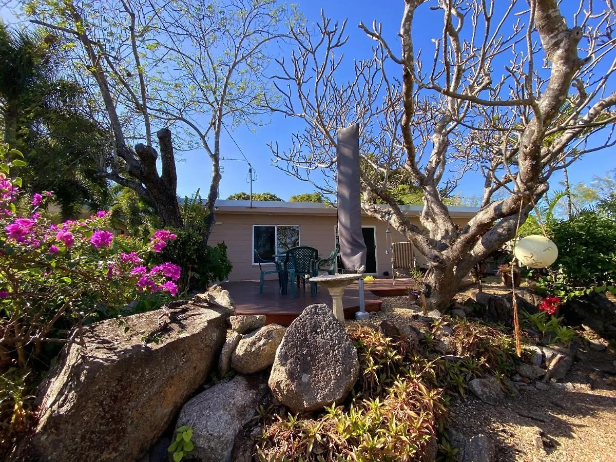 J & Ella'S Holiday House - 2 Bedroom, 2 Bathroom Home Cooktown
