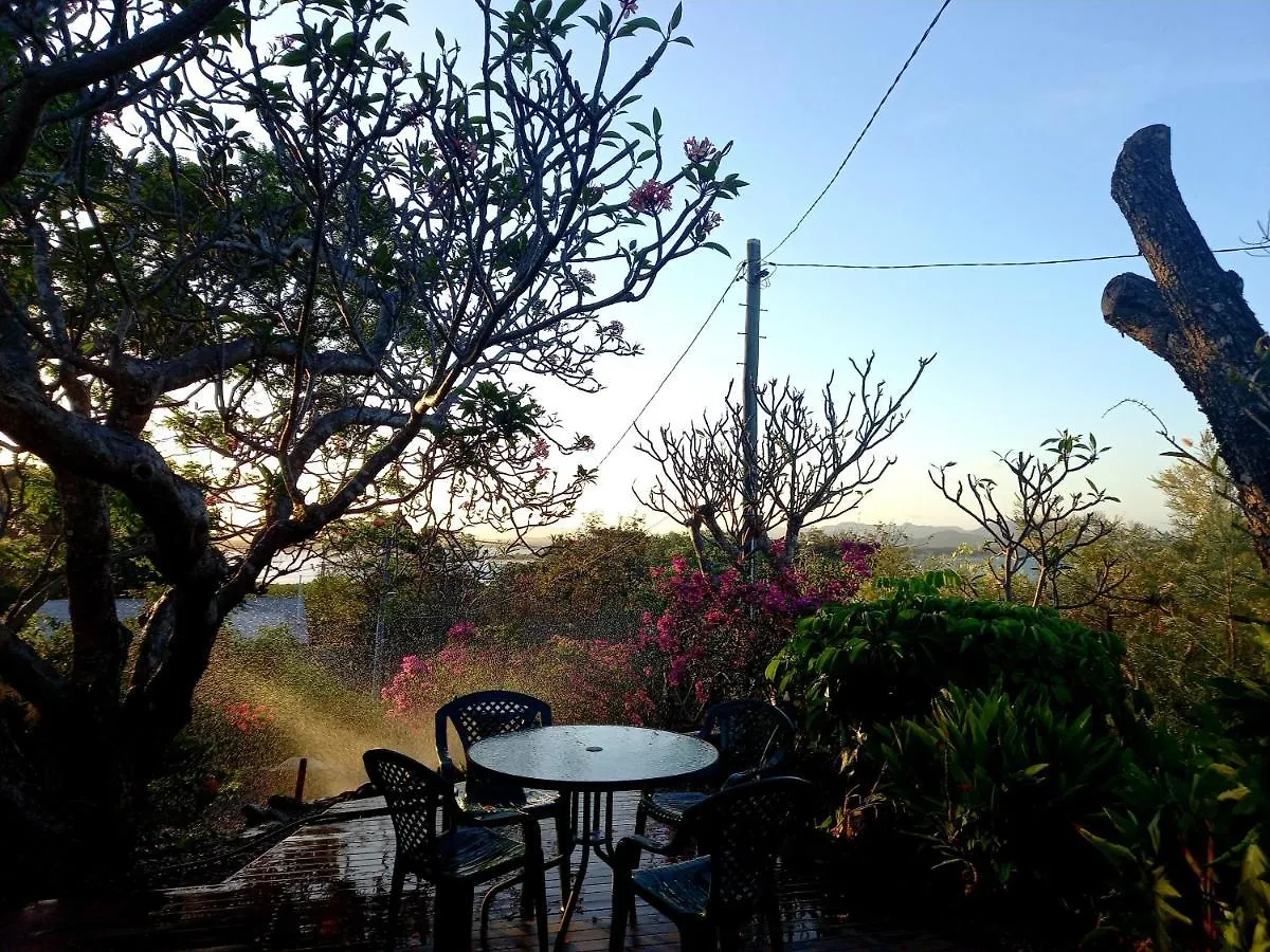 J & Ella'S Holiday House - 2 Bedroom, 2 Bathroom Home Cooktown 0*,  Australia